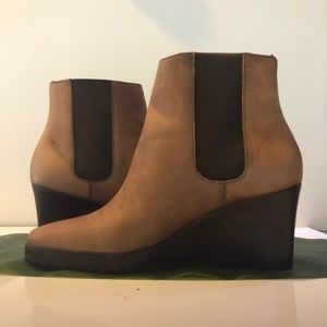 Ralph Lauren tan leather ankle boots